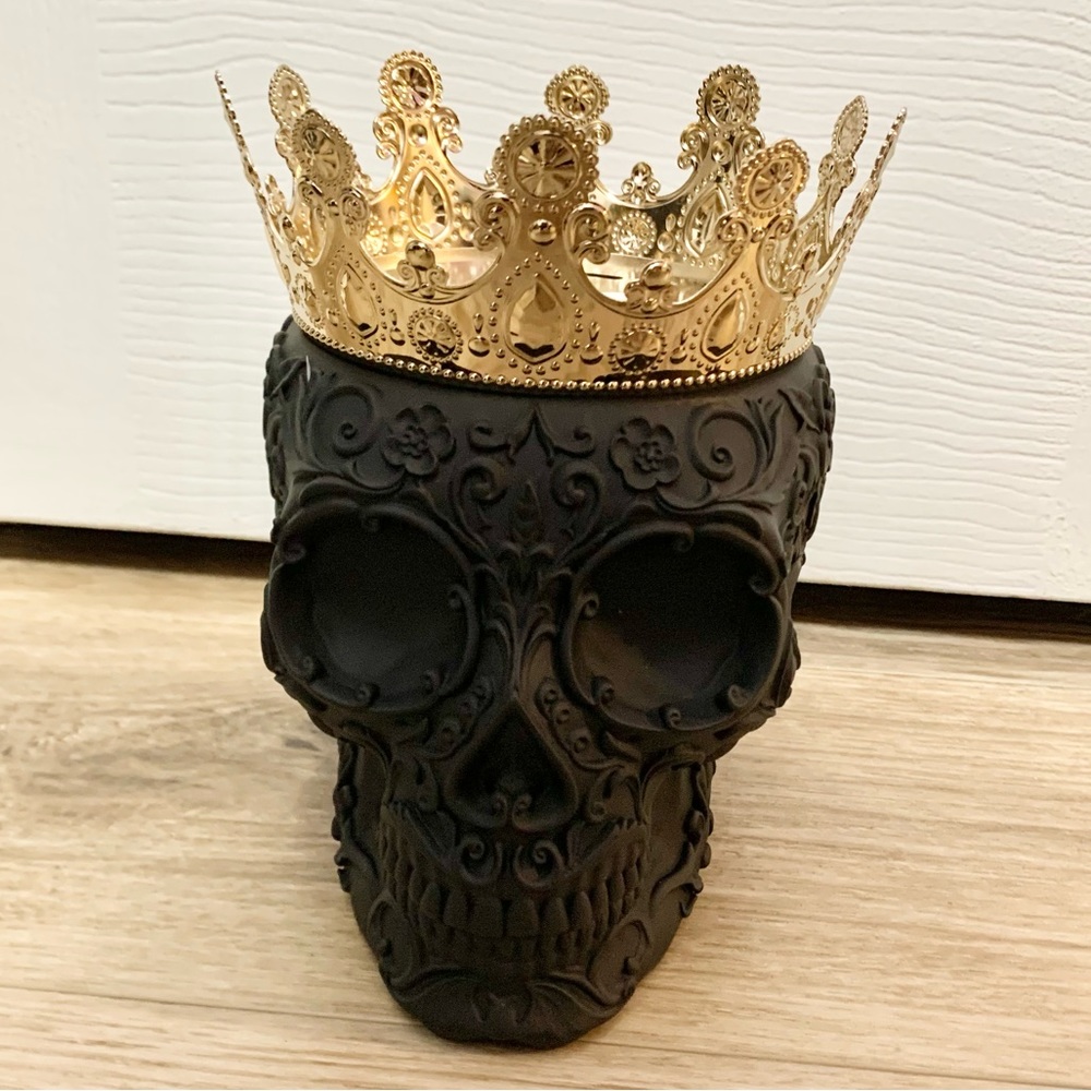 Bath & Body Works BBW Skull Filigree King Candle Holder - NEW